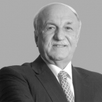 4- HÜSNÜ ÖZYEĞİN FİBA GRUBU YÖNETİM KURULU BAŞKANI