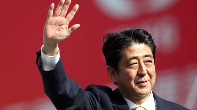 Abe: Yarın teşvik paketi konusunda talimat vereceğim