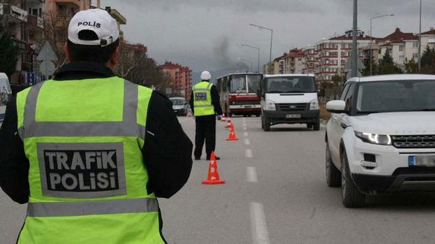 Alkollü araç kullanma cezası 800 liradan başlayacak