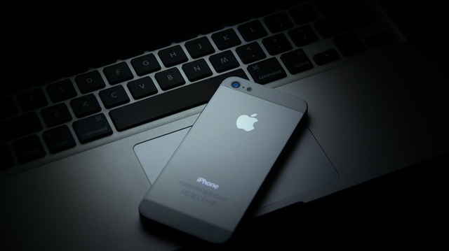Apple'ın sırlarını satan eski yöneticiye 1 yıl hapis cezası
