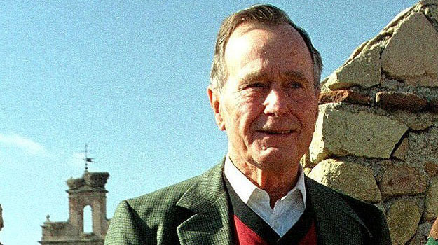 Baba Bush hastaneye kaldırıldı