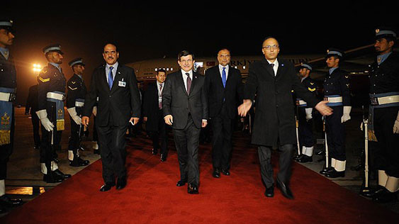 Başbakan Davutoğlu Pakistan'da
