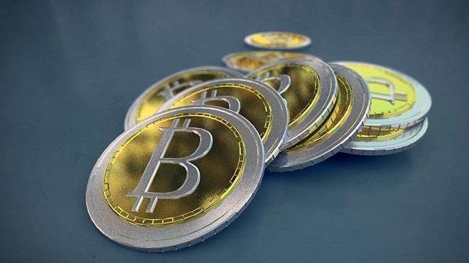 Bitcoin 9 bin doları aştı