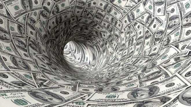Cari açık Nisan'da beklentiyi aştı