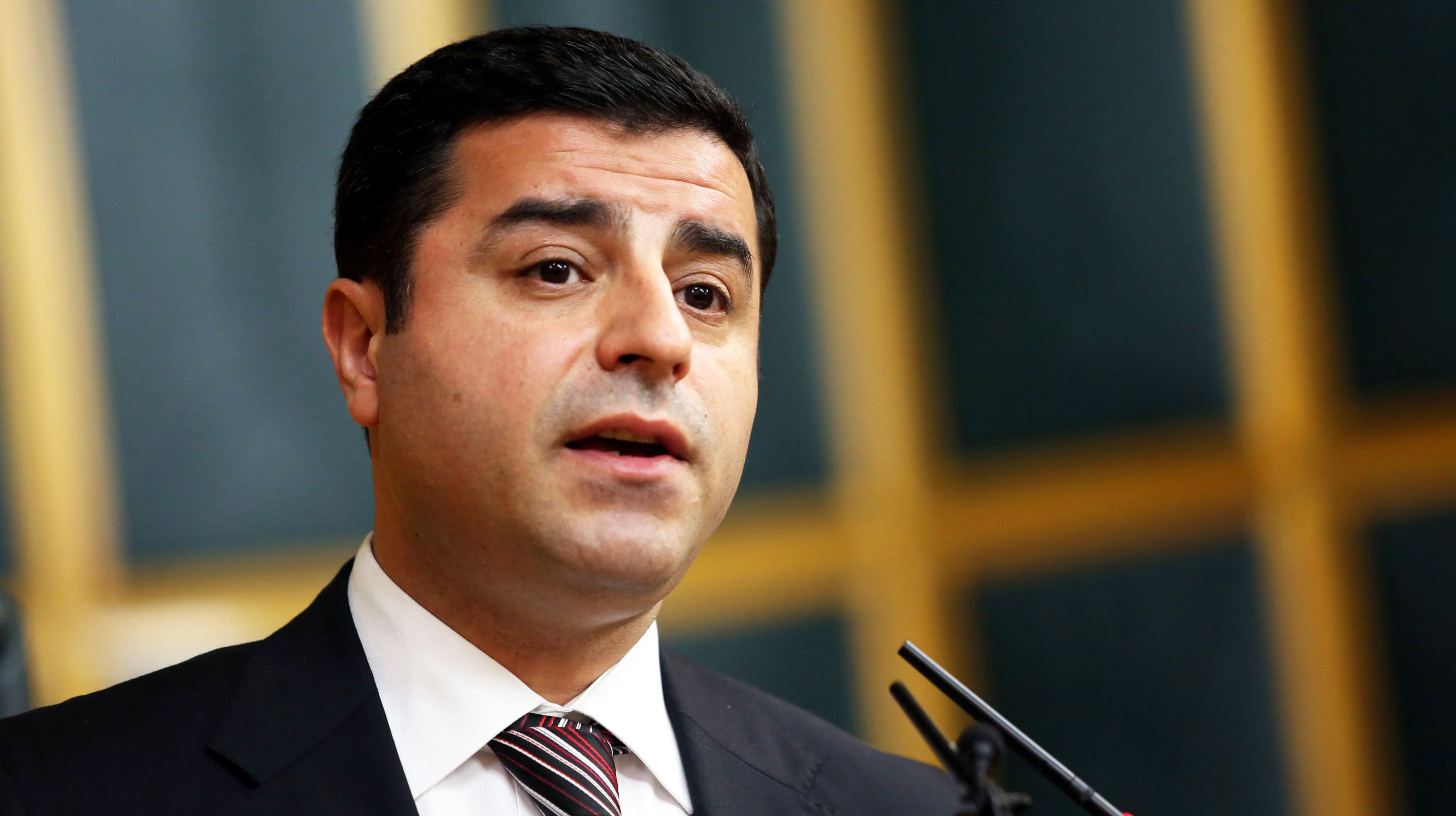 Demirtaş: Şiddet şu saatten itibaren durmalıdır