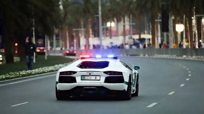 Dubai polisinin lüks araç filosuna yenileri eklendi