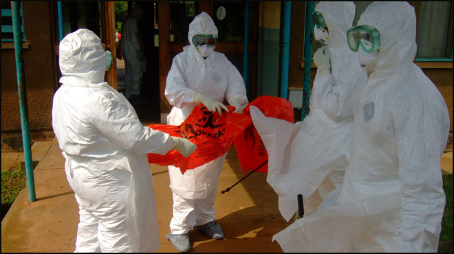 Ebola salgınında sağlık ekibi ölü bulundu