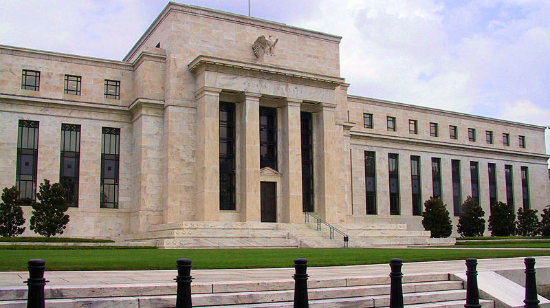 Fed başkanlarından iki farklı yorum