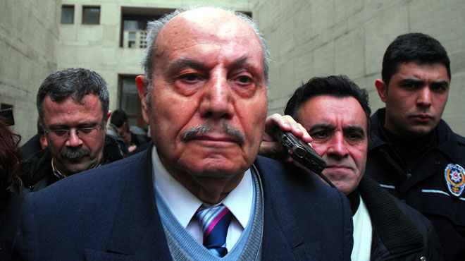 Hüseyin Üzmez hayatını kaybetti