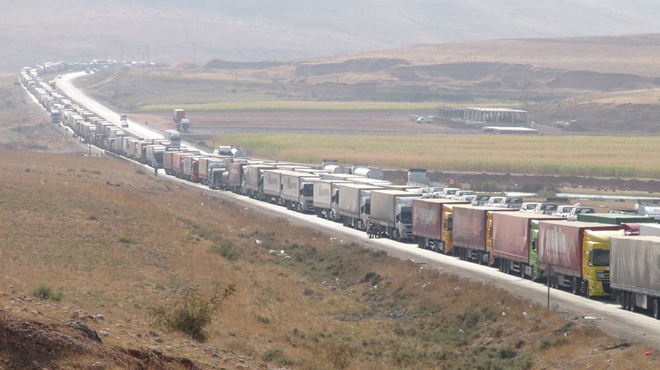 İran’ın yeni uygulaması sınırda TIR kuyruğu oluşturdu