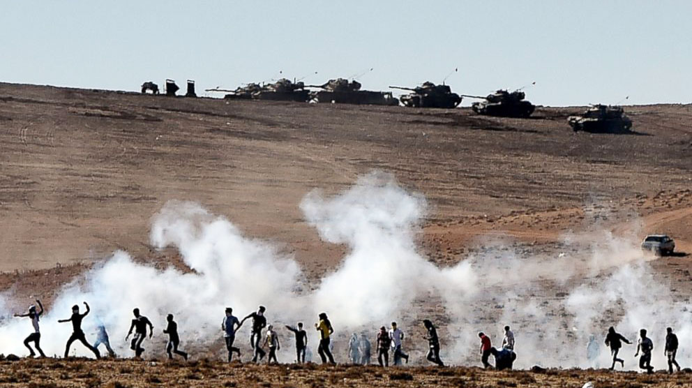 IŞİD Kobani'den geri çekildi, gösterilerde ölümler artmaya devam ediyor