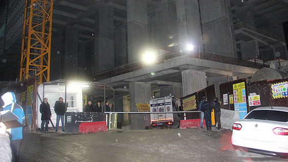 İstanbul'da inşaattan düşen işçi öldü