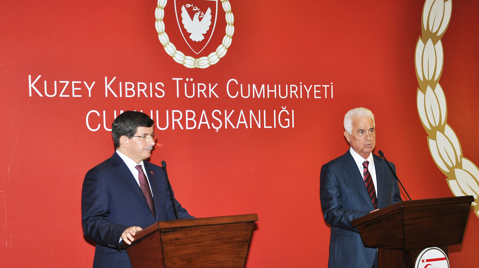 Kıbrıs'ta barış görüşmeleri hızlanacak