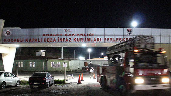 Kocaeli'nde cezaevi yangını