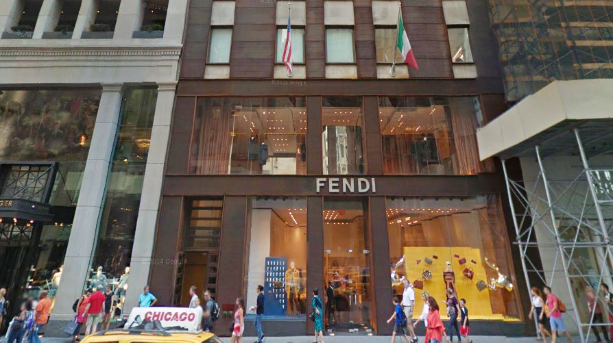Microsoft 5. Cadde'de Apple'a rakip oluyor