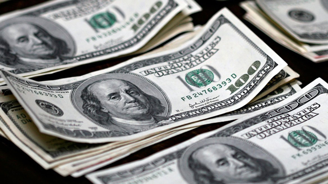 Petroldeki düşüş ABD'de doları dengeliyor