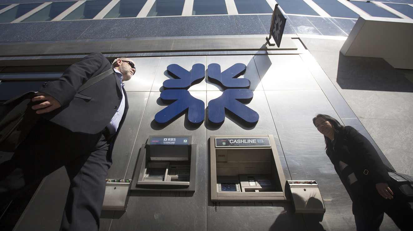 RBS sürpriz kar açıkladı