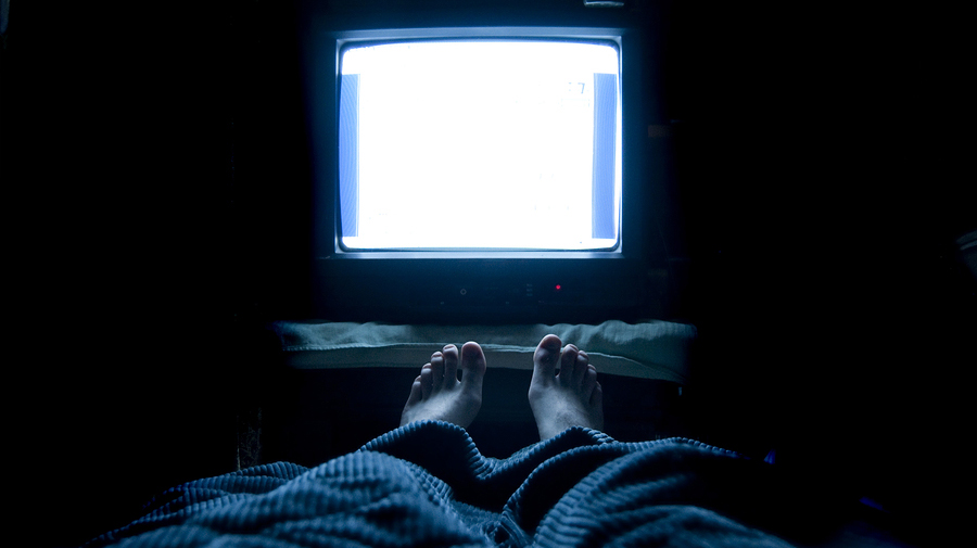 Televizyon karşısında uyuyakalanlar için akıllı cihaz