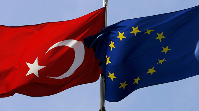 Türkiye'de AB üyeliğini destekleyenlerin sayısı düşüyor