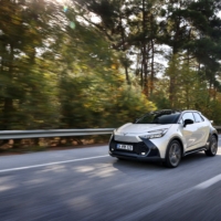 Yeni Toyota C-HR Hybrid (4)